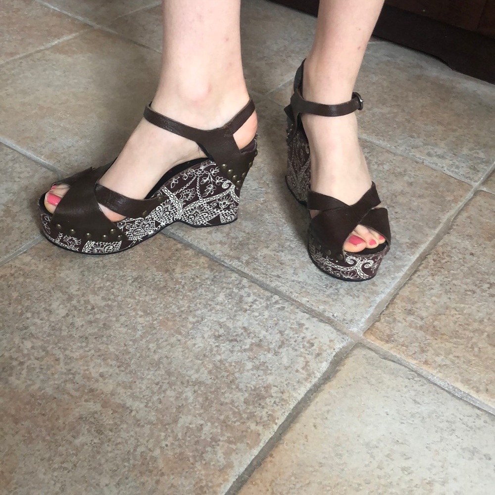 VINTAGE MIU MIU/PRADA WEDGE PLATFORM STUD BOHO